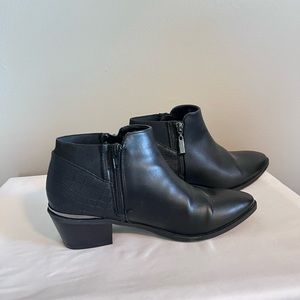 Simply Vera Vera Wang Ankle Boots Booties Size 7.5 Black